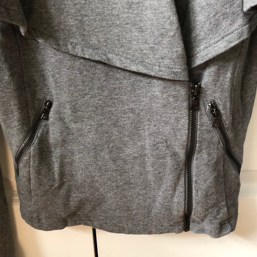 Jacket - Picture 3 of 4